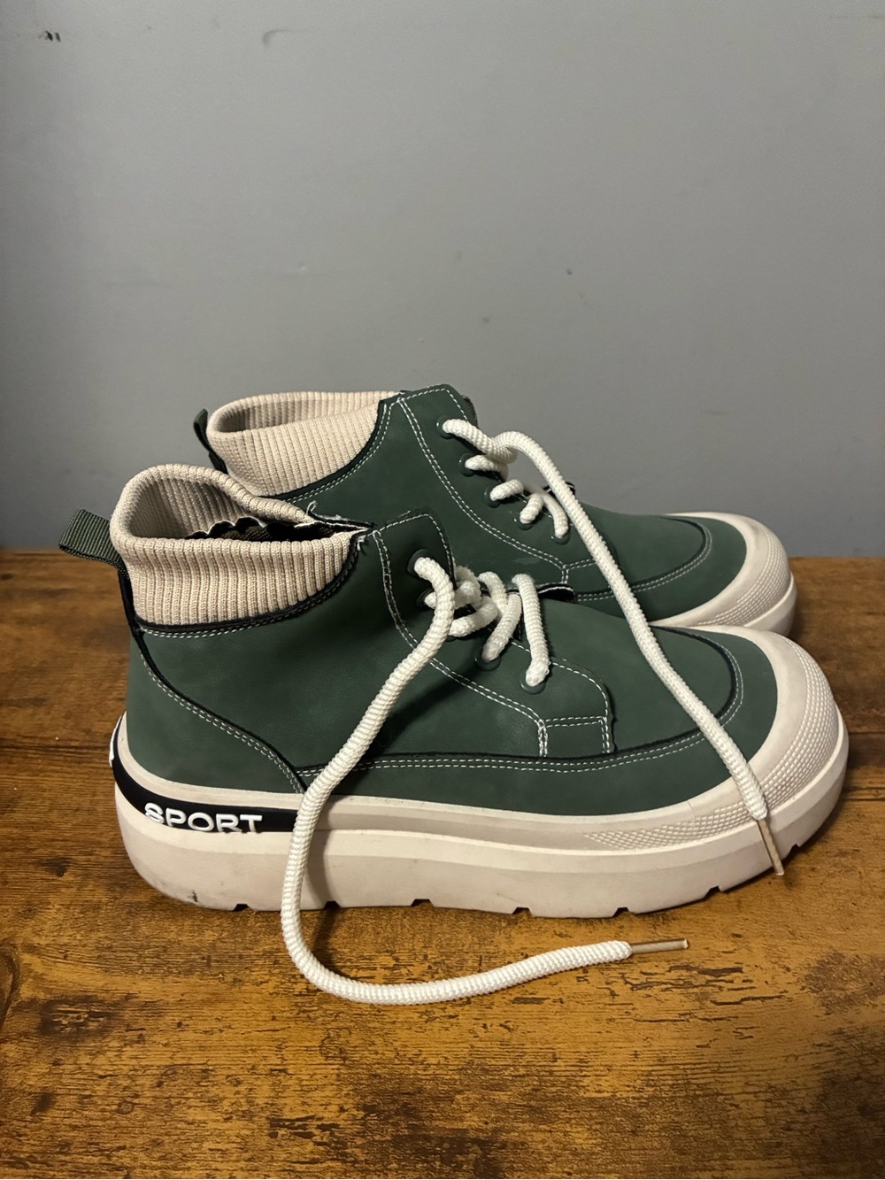 Sporto Green High-Top Platform Sneakers with White Sole